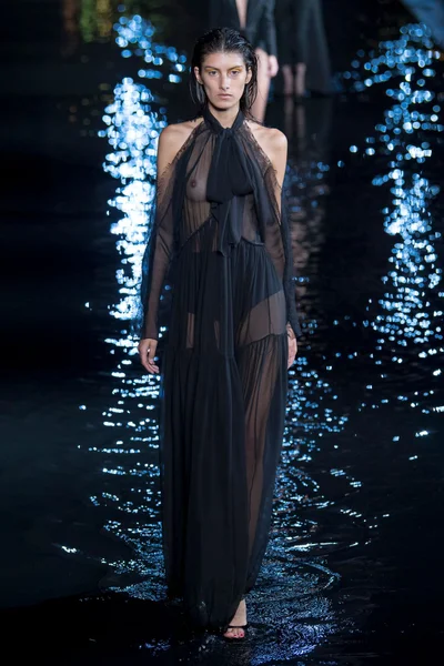 Look 93